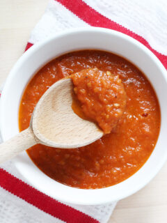 Fresh Tomato Pizza Sauce Picture