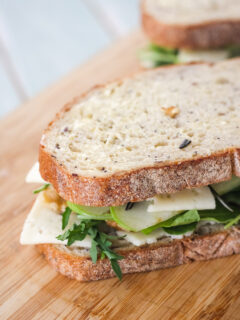 Grilled Cheese with Apple and Havarti Image