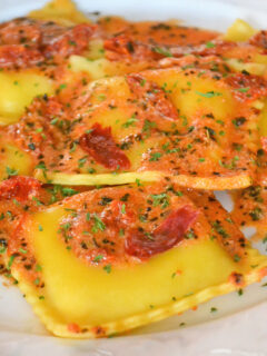 Creamy Sundried Tomato Ravioli Image