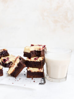 Raspberry Cheesecake Brownies Pic