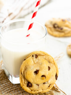 Easy Chocolate Chip Cookies Pic