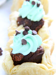 Mint Chocolate Brownie Cups Picture