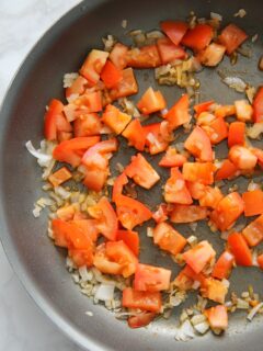Creamy Sausage and Tomato Pasta Picture