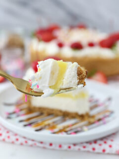 No-Bake Banana Split Pie Pic