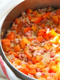 Bucatini with Tomatoes Picture