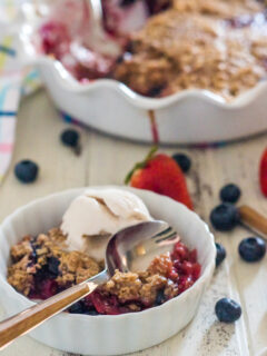 Gluten Free Berry Crisp Pic