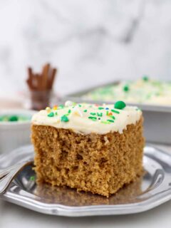 Gingerbread Cake Pic