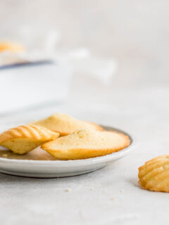 Classic French Madeleines Pic