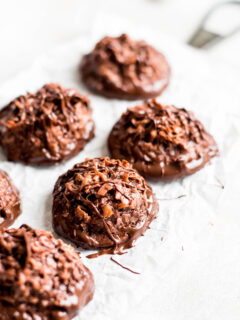 Double Chocolate Macaroons Pic