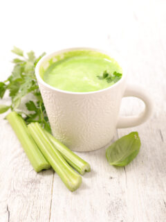 Green detox soup picture