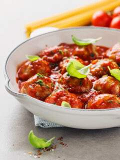 How to Make Spaghetti and Meatballs Picture