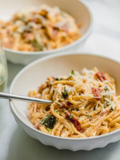 Creamy Sundried Tomato Chicken Linguine with Zucchini Recipe Pic